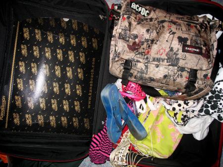 <big> <big>Packing My Suitcase<small><small>
